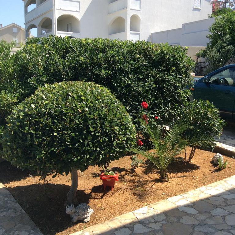 Island Of Pag Holiday Apartments Exterior photo