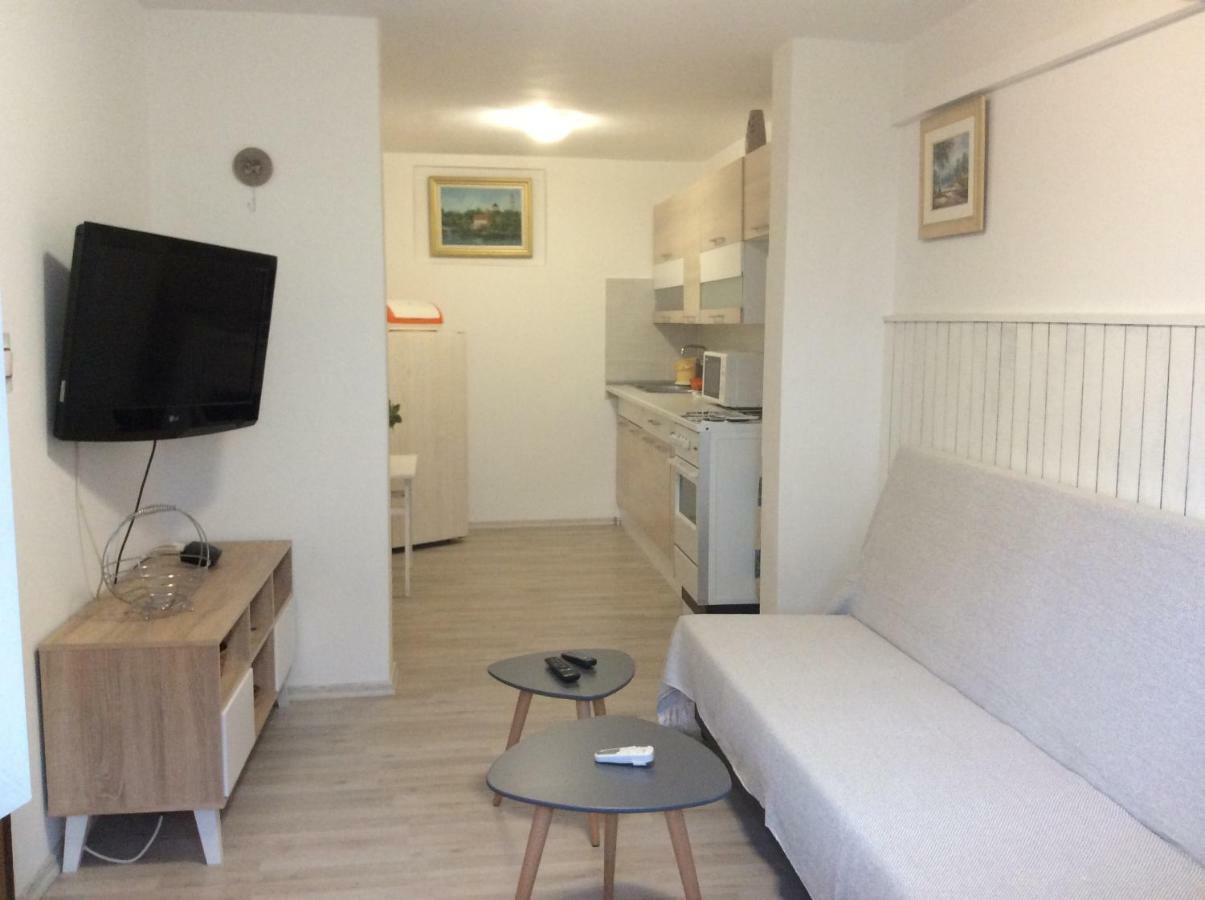 Island Of Pag Holiday Apartments Exterior photo
